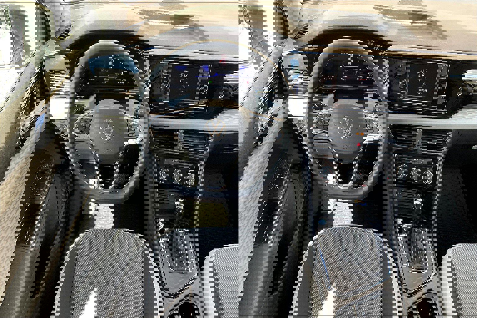 2023 Volkswagen Taos S photo 2