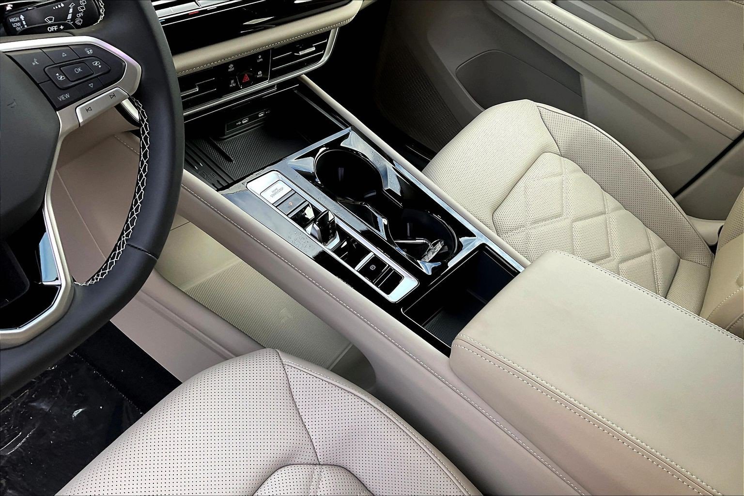 2026 Volkswagen Atlas SE w/Tech - Photo 7