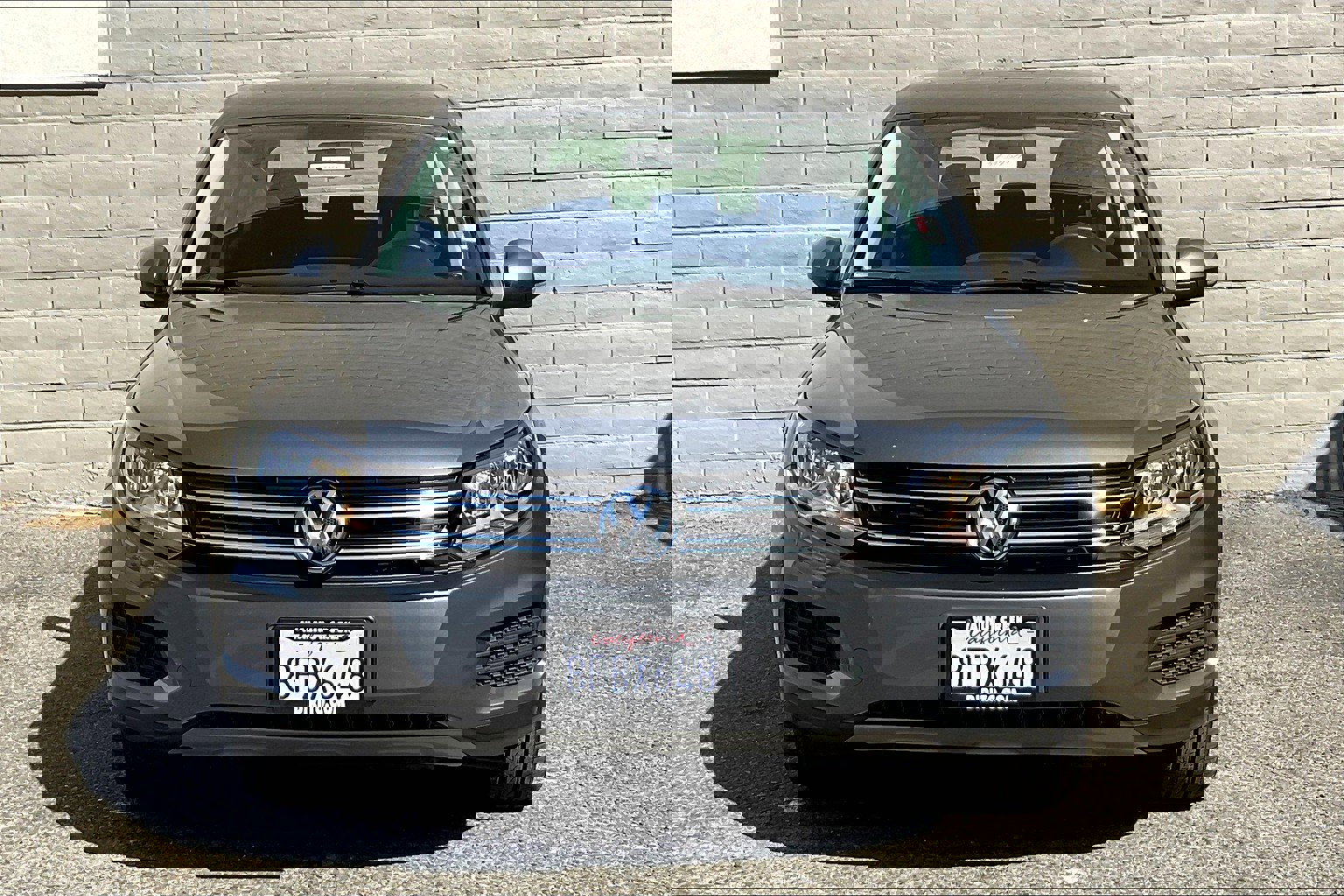 2017 Volkswagen Tiguan S photo 2