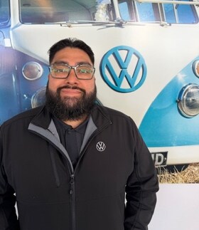 Staff member Alberto Vasquez from ID_485e43767a74