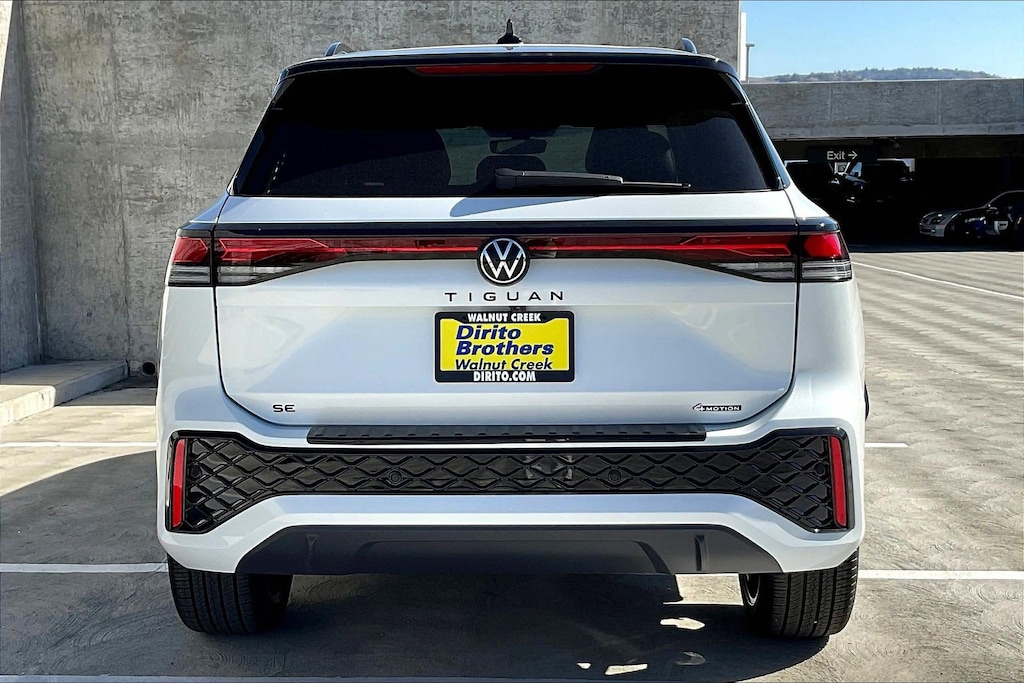 New 2026 Volkswagen Tiguan 2.0T SE R-Line Black SUV