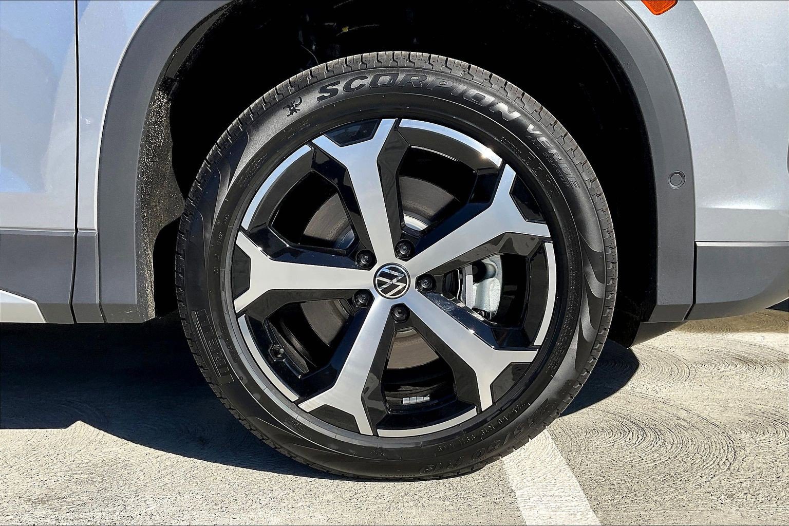 2026 Volkswagen Tiguan SE - Photo 10