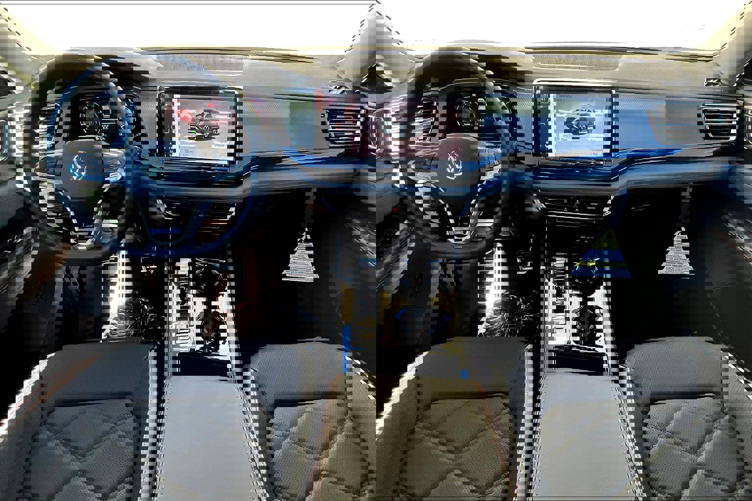 2025 Volkswagen Atlas Peak Edition SE photo 4