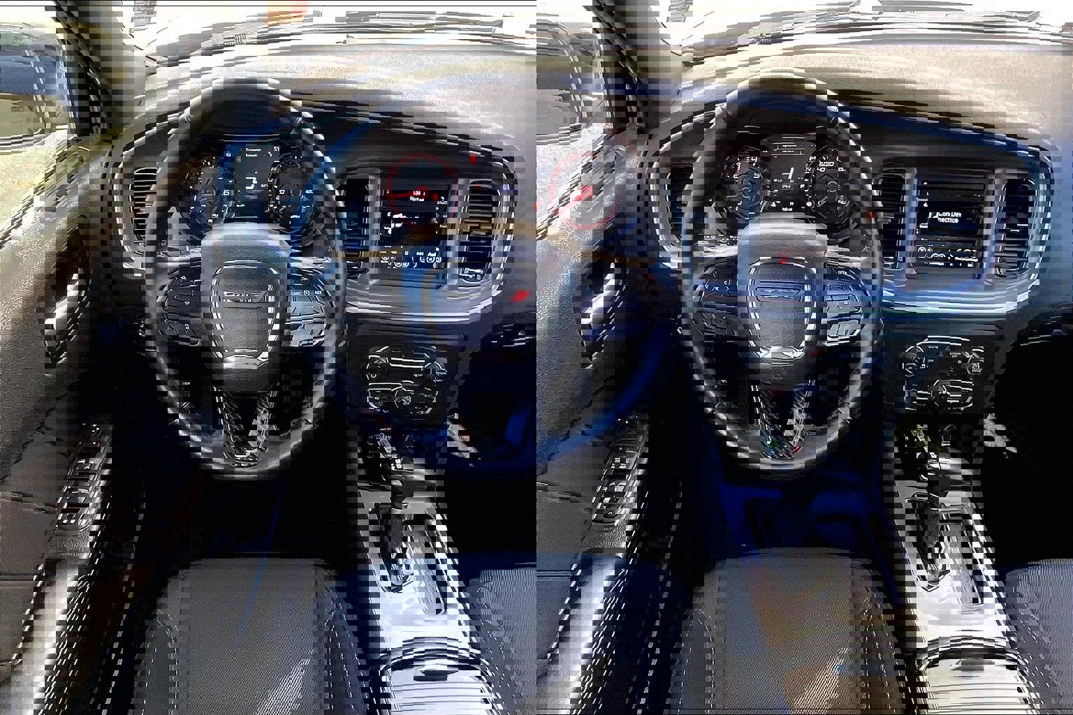 2022 Dodge Charger SXT photo 4