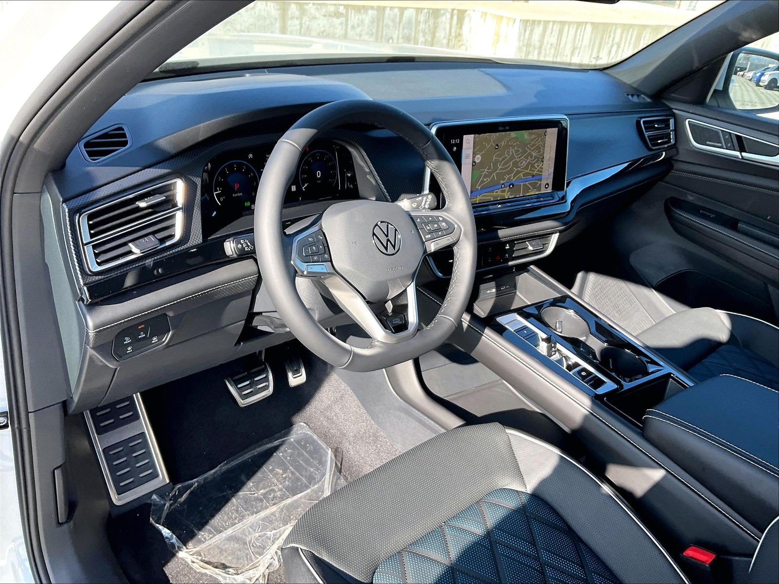 2026 Volkswagen Atlas Cross Sport SEL Premium R-LINE - Photo 6