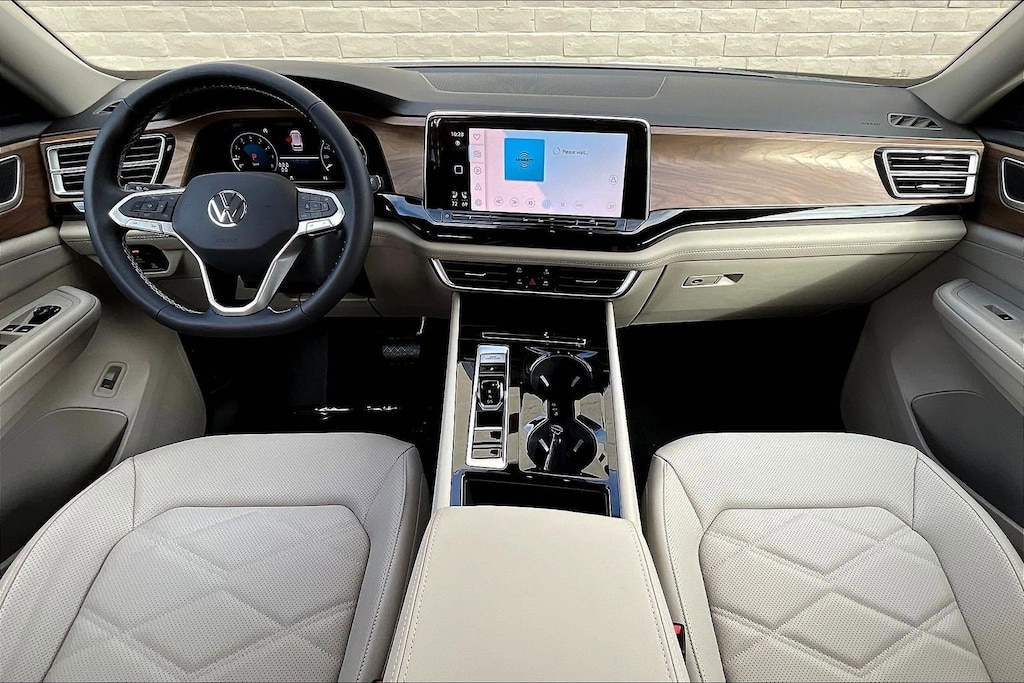 New 2026 Volkswagen Atlas 2.0T SE w/Technology SUV