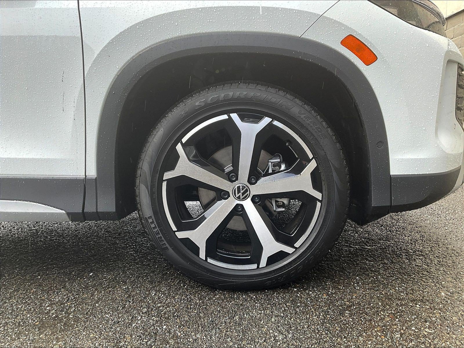 2026 Volkswagen Tiguan SE - Photo 10