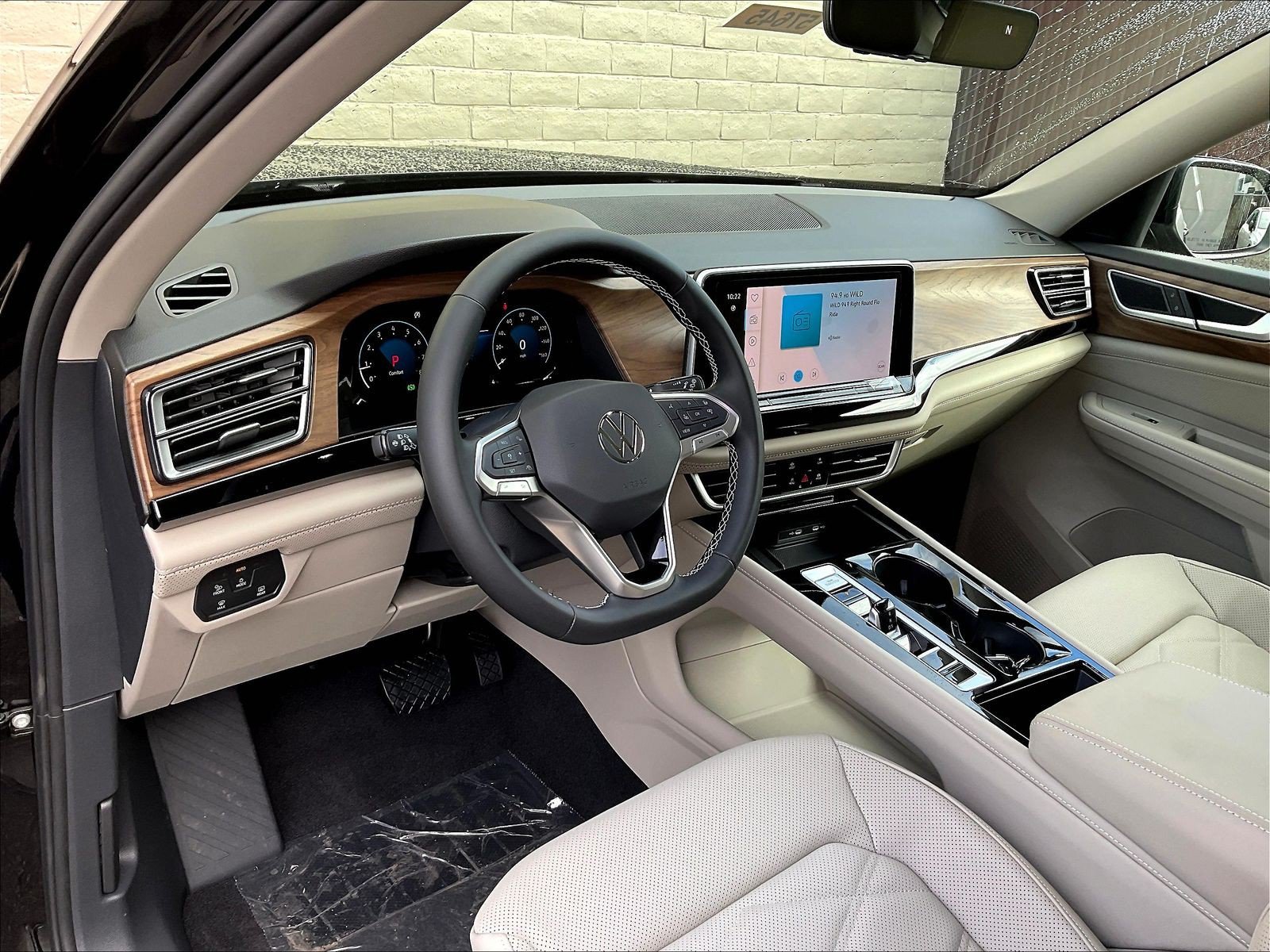 2026 Volkswagen Atlas SE w/Tech - Photo 6