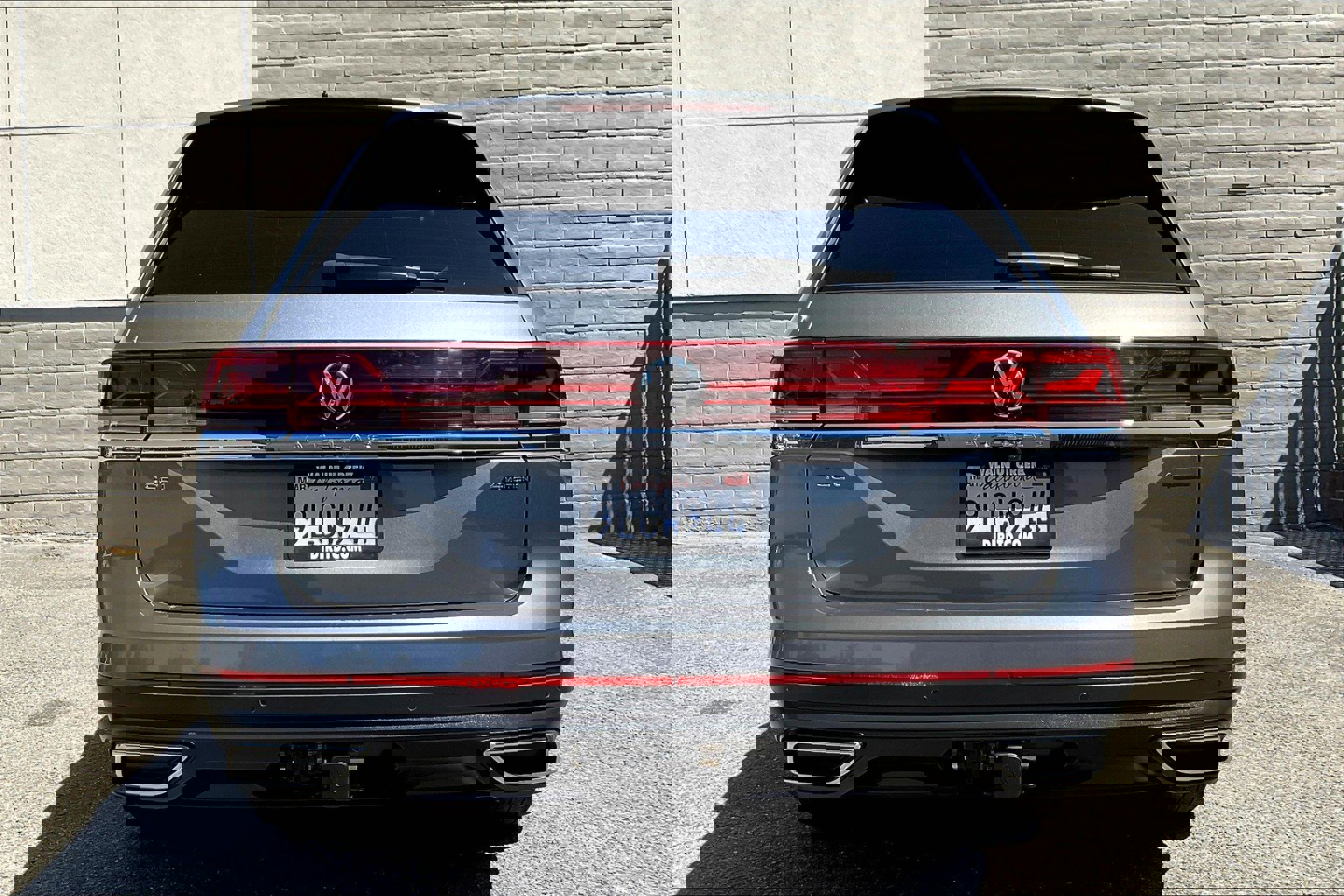 2024 Volkswagen Atlas SEL photo 3