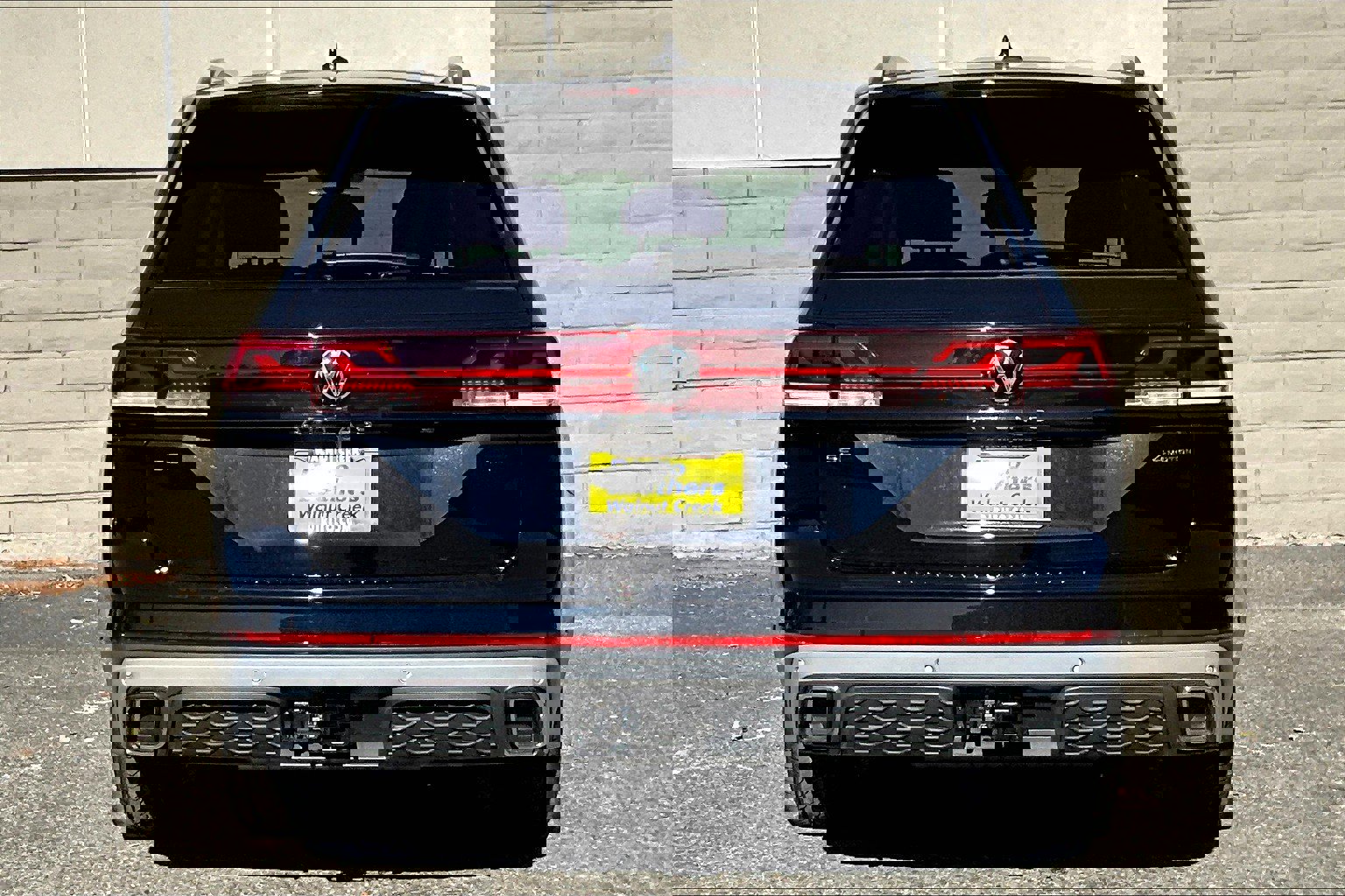 2025 Volkswagen Atlas Peak Edition SE photo 3