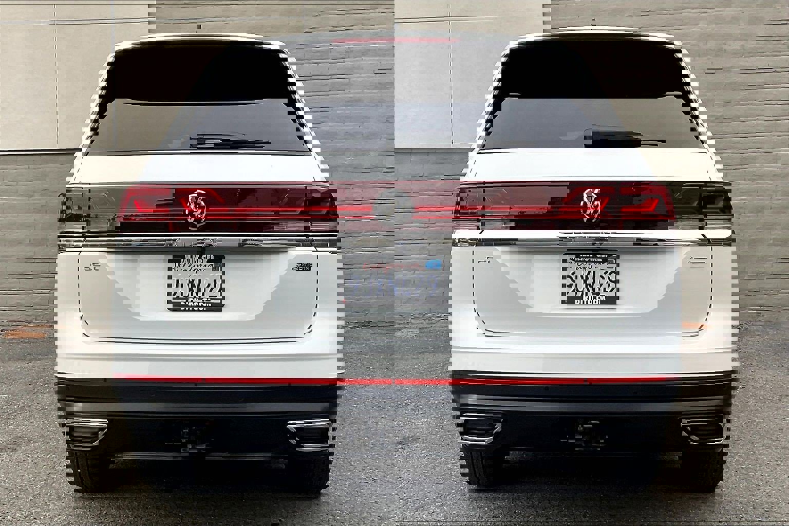 2024 Volkswagen Atlas SEL photo 3