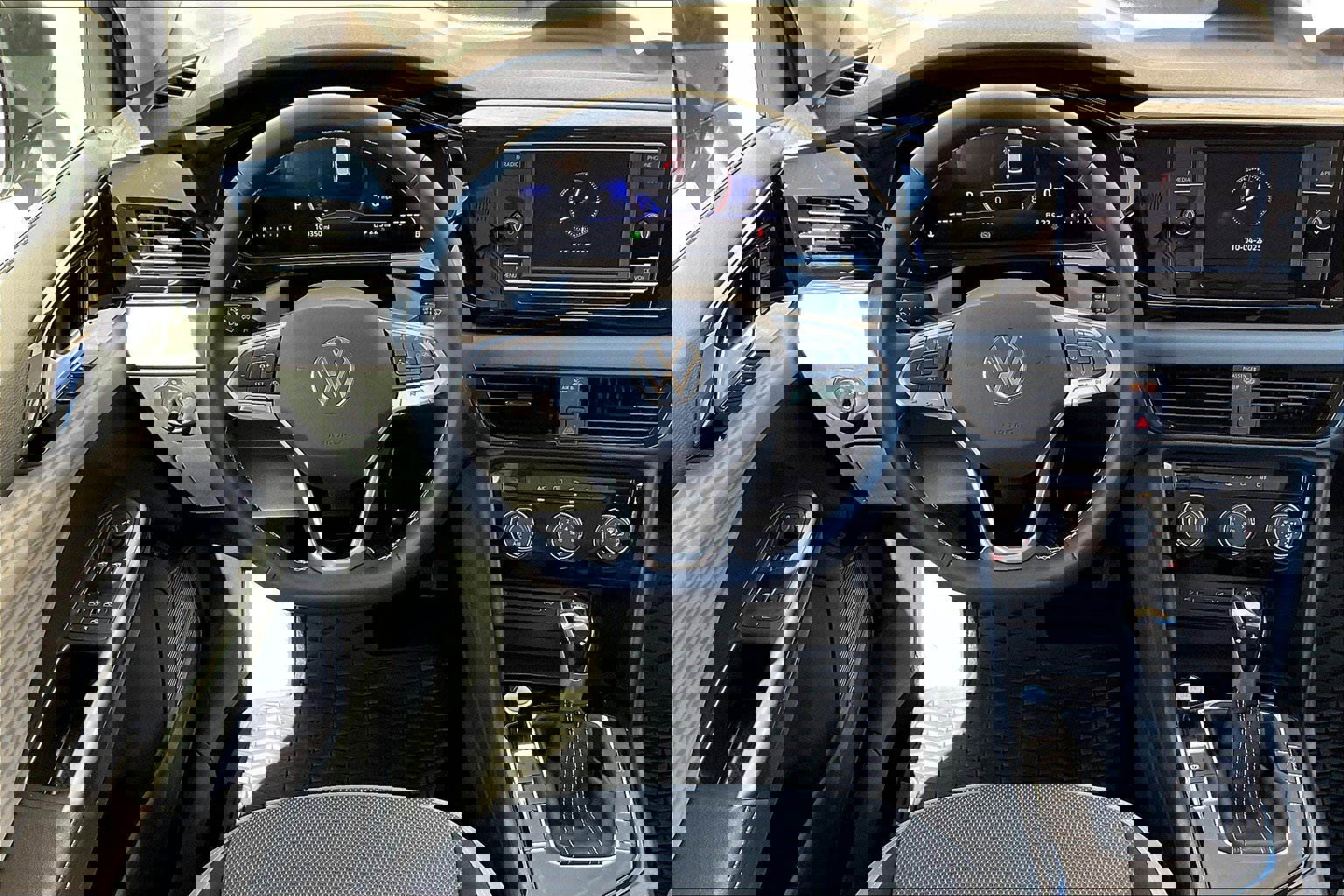 2024 Volkswagen Taos S photo 3