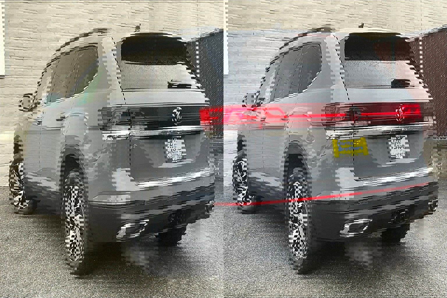 2026 Volkswagen Atlas SE Technology photo 2