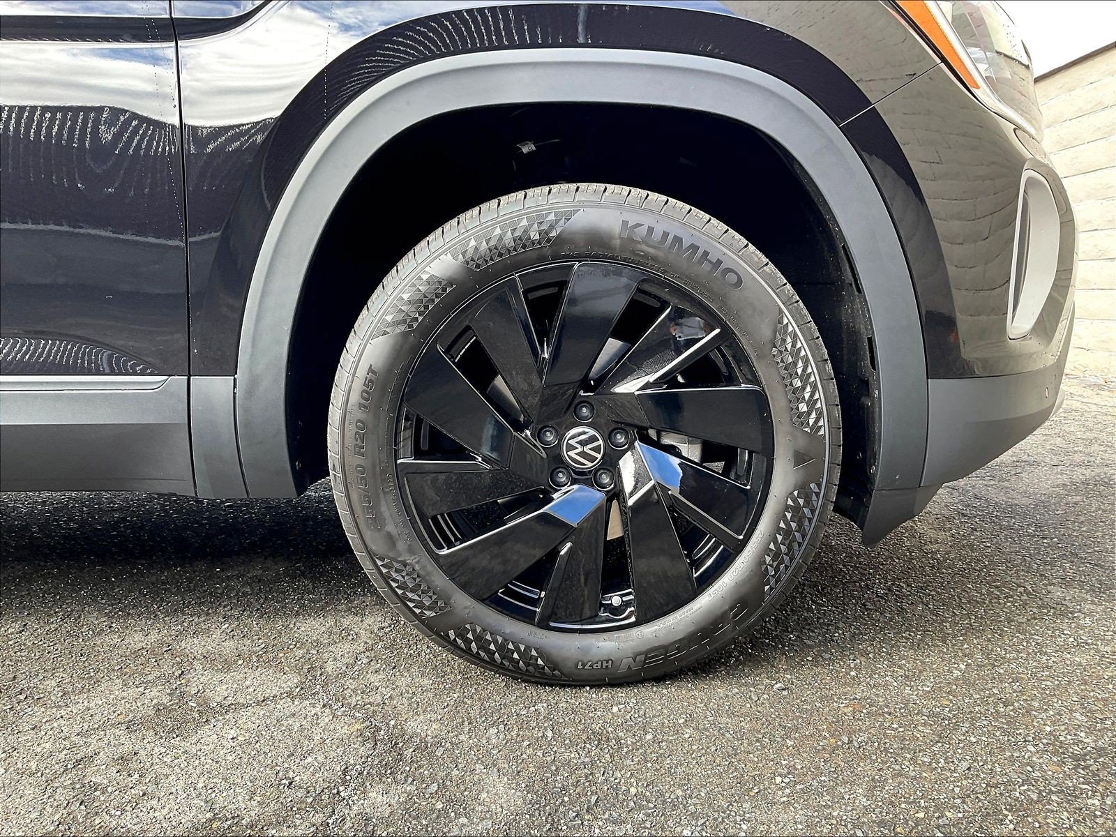 2026 Volkswagen Atlas SE w/Tech - Photo 10