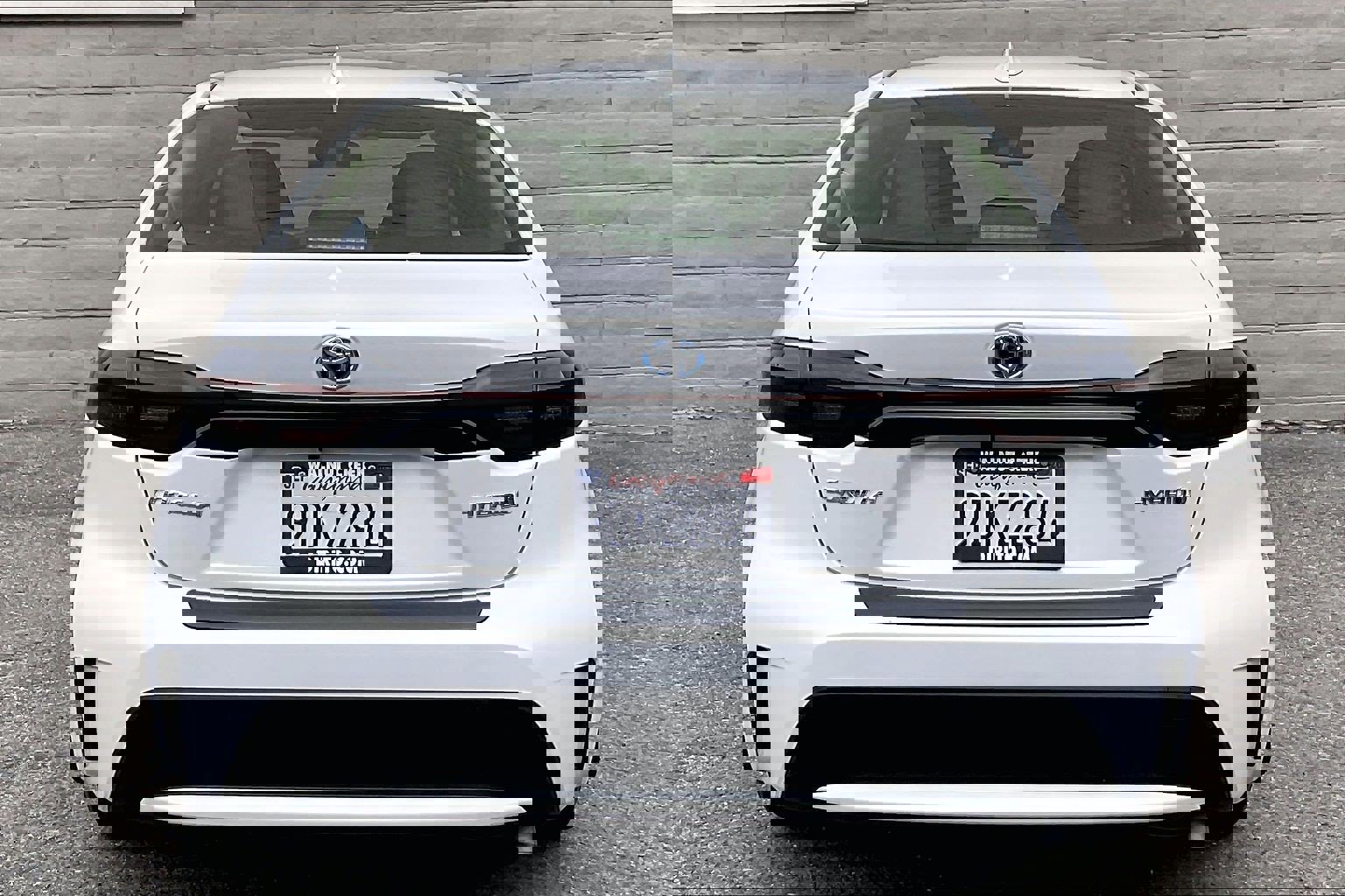 2022 Toyota Corolla Hybrid LE photo 3