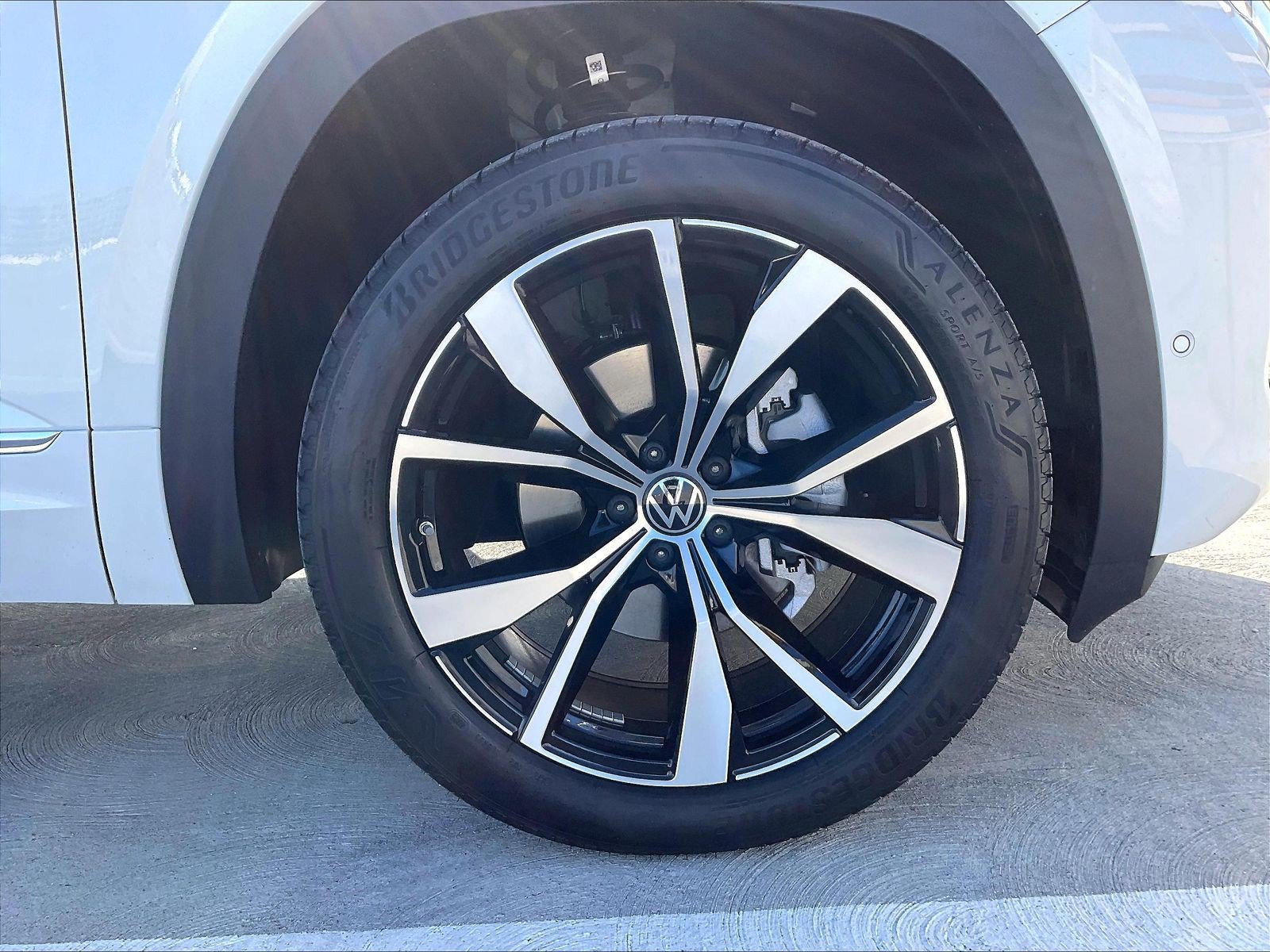 2026 Volkswagen Atlas Cross Sport SEL Premium R-LINE - Photo 10