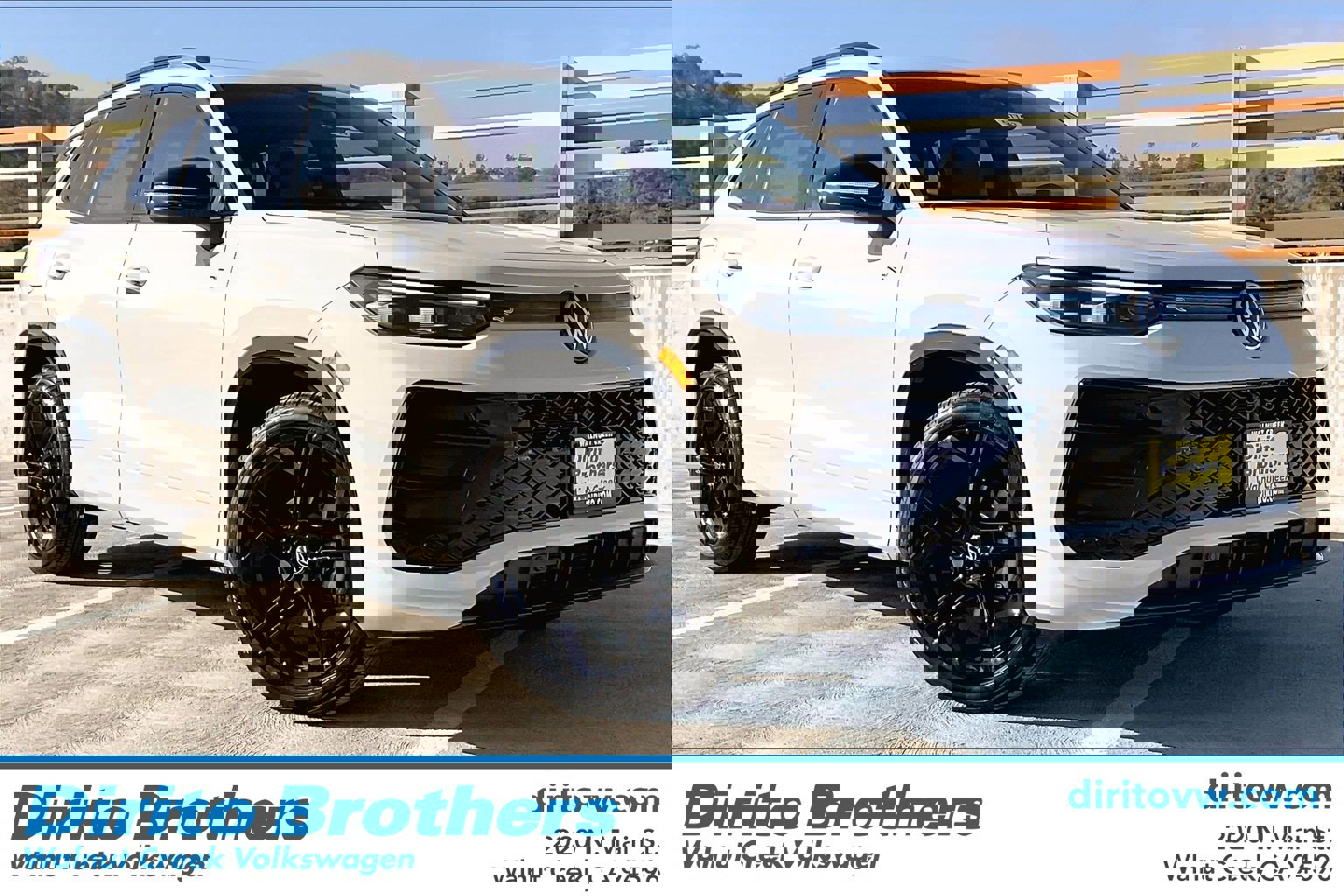 2026 Volkswagen Tiguan SE R-LINE BLACK's photo