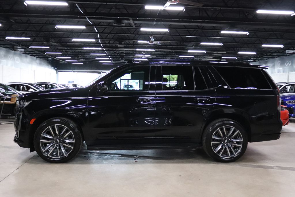 2022 Cadillac Escalade Sport photo 2