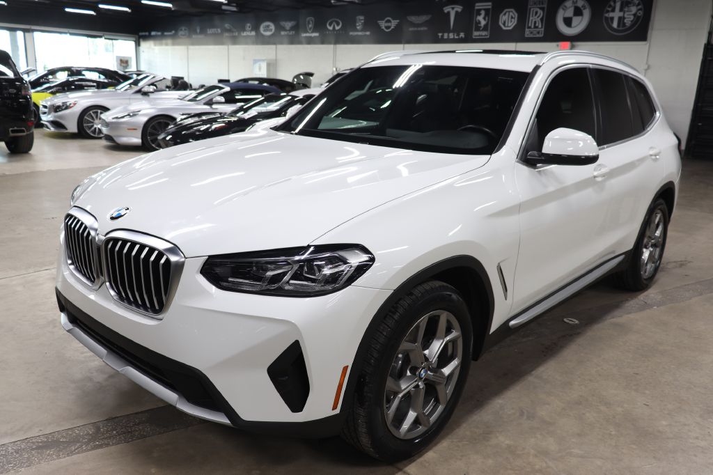 2023 BMW X3 30i's photo