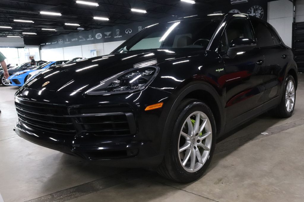 2020 Porsche Cayenne E-Hybrid's photo