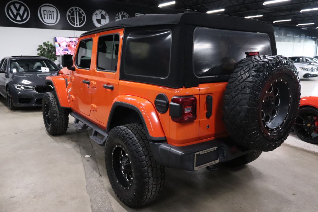 2019 Jeep Wrangler Unlimited Sahara photo 2