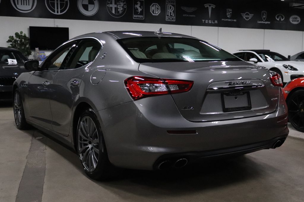 2018 Maserati Ghibli photo 3