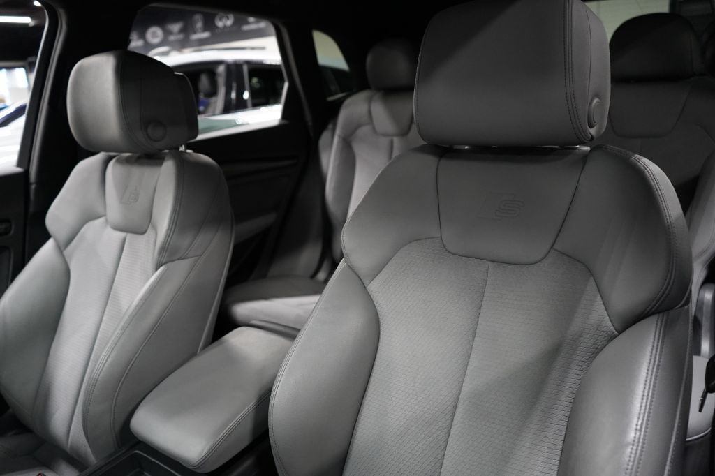 2022 Audi SQ5 Premium - Photo 10