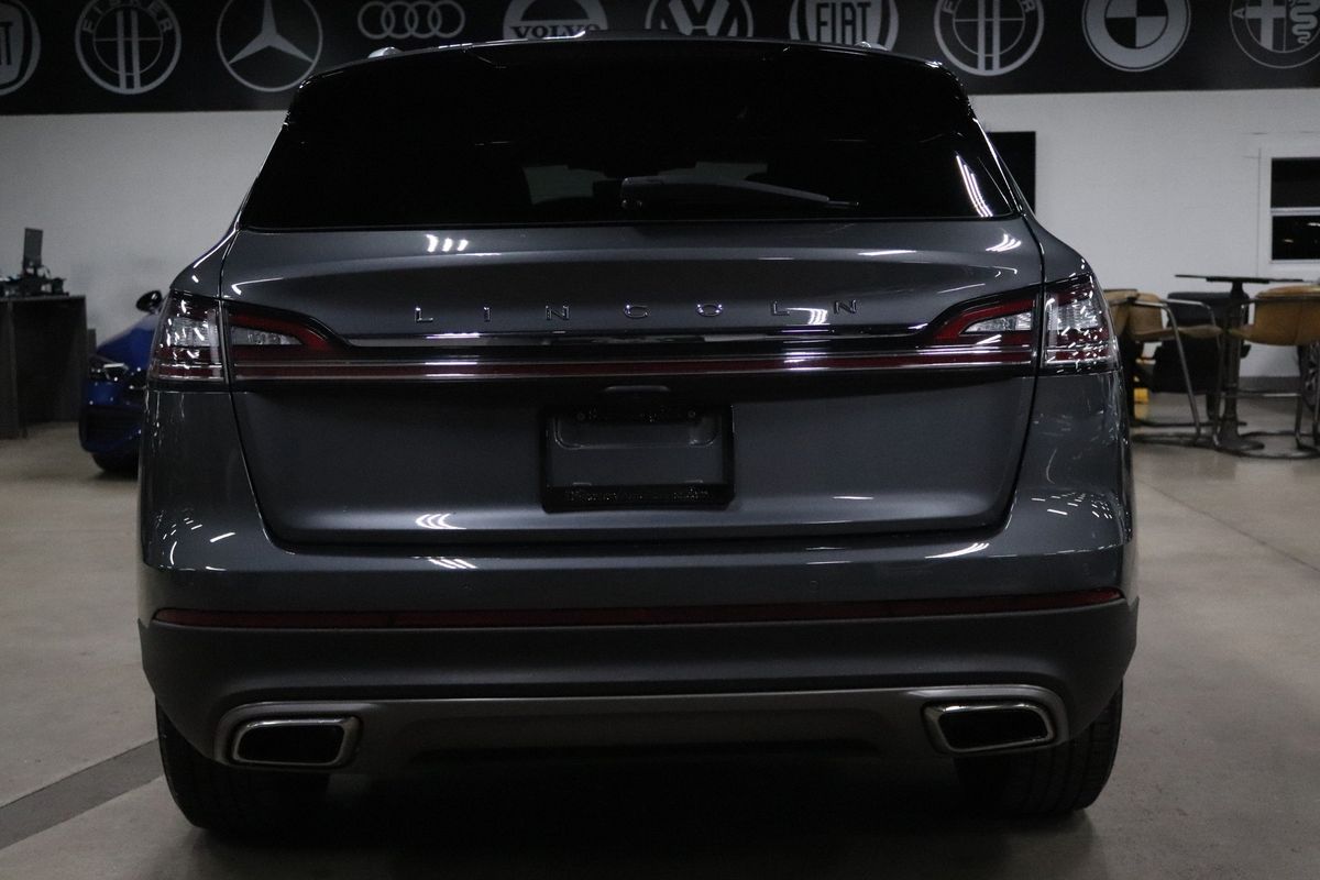 2023 Lincoln Nautilus Standard photo 3