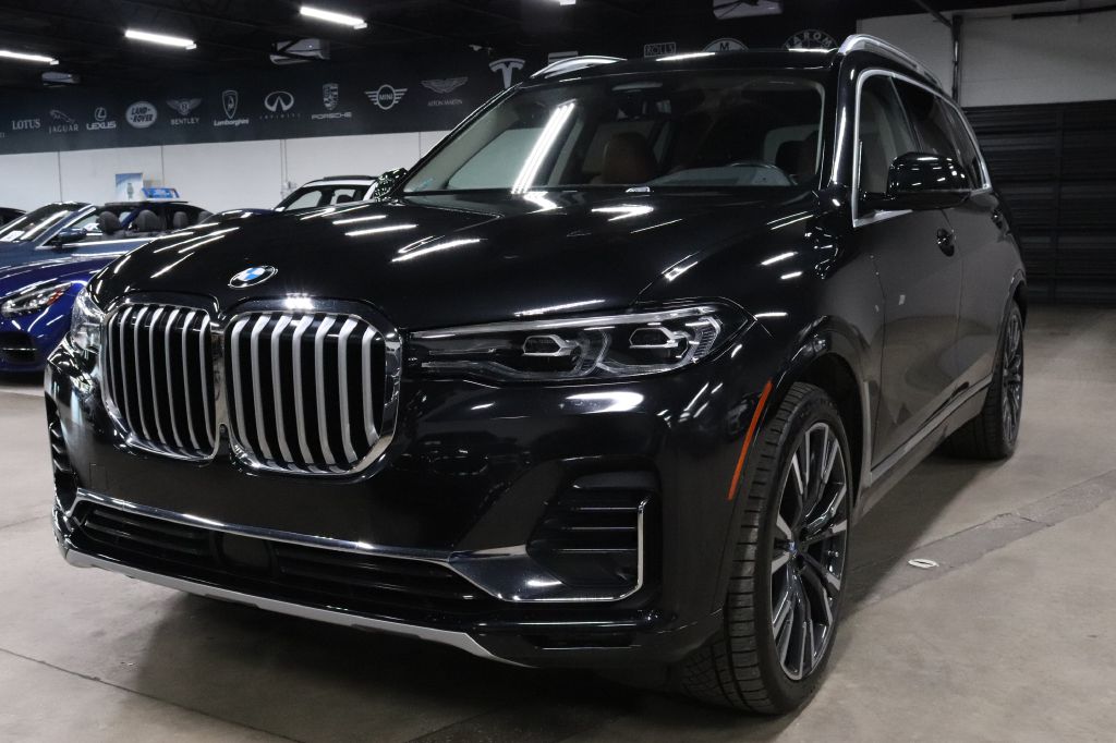 2022 BMW X7 40i
