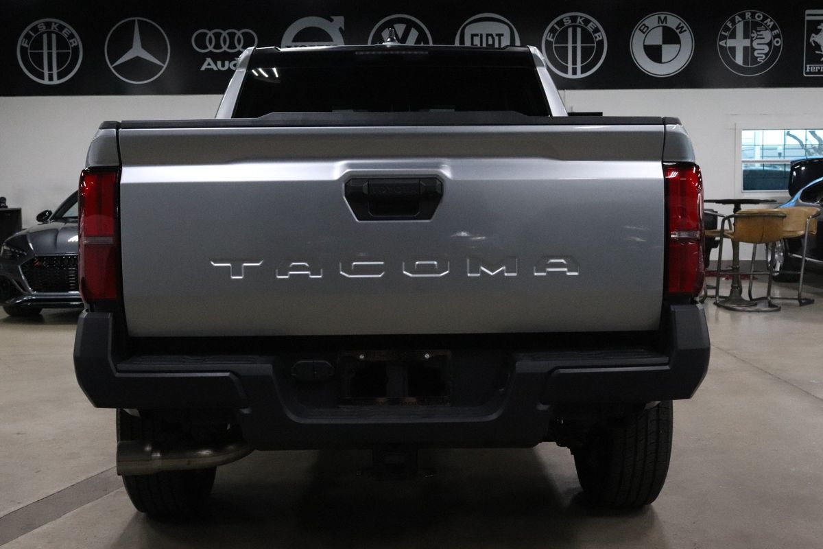 2025 Toyota Tacoma SR photo 4