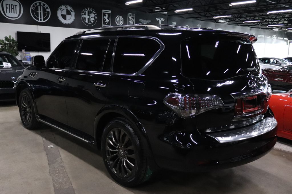 2017 Infiniti QX80 photo 3