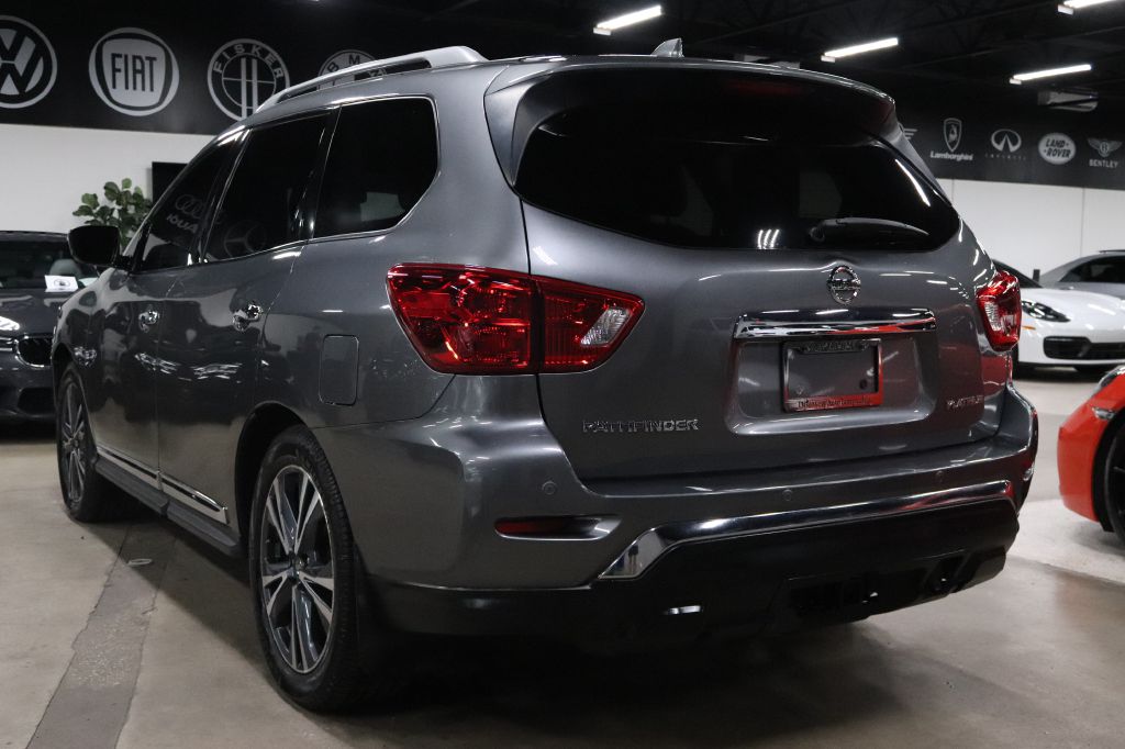 2020 Nissan Pathfinder Platinum photo 3