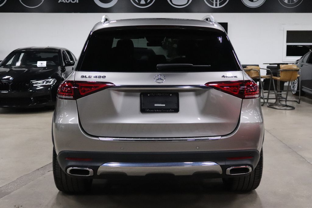 2022 Mercedes Benz GLE 450 4MATIC photo 4