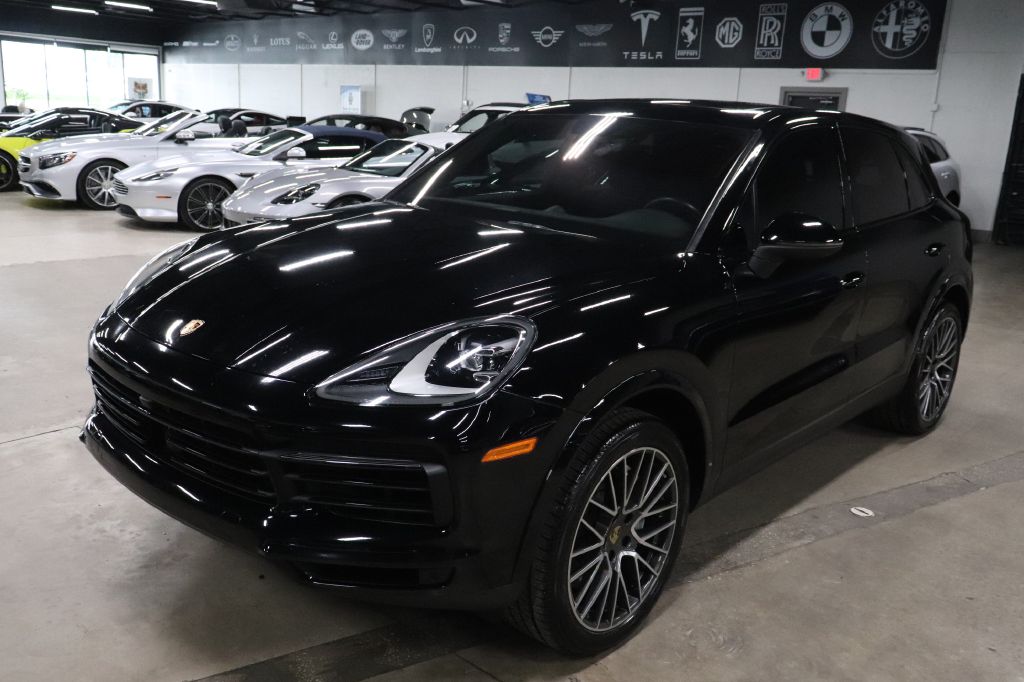 2021 Porsche Cayenne Base's photo