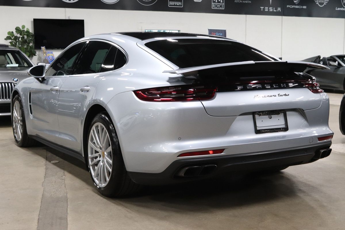 2017 Porsche Panamera Turbo photo 3