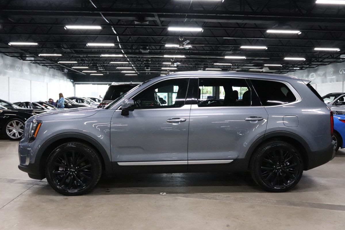 2022 Kia Telluride SX photo 2
