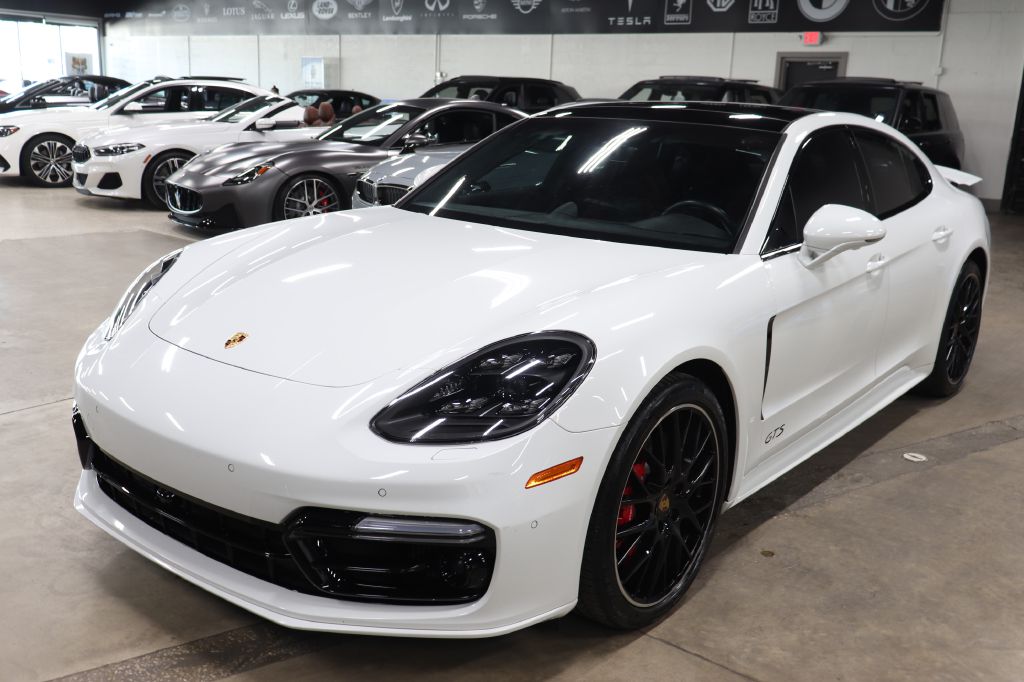 2019 Porsche Panamera GTS
