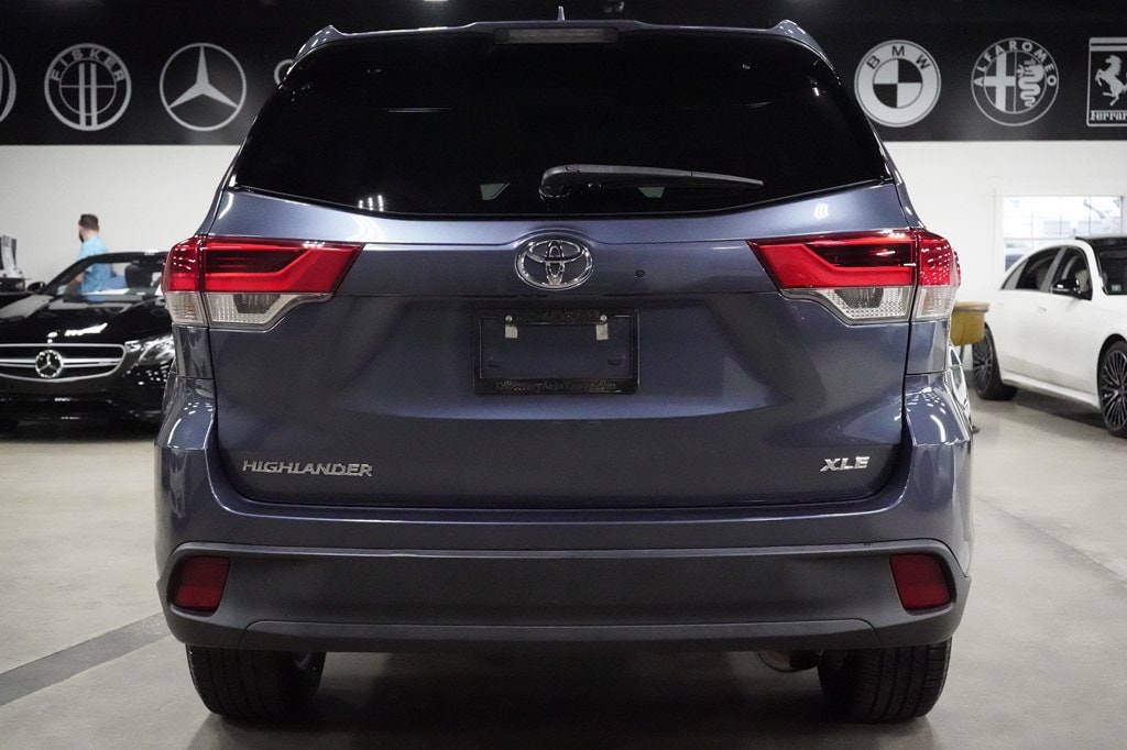 Used 2018 Toyota Highlander SE SUV