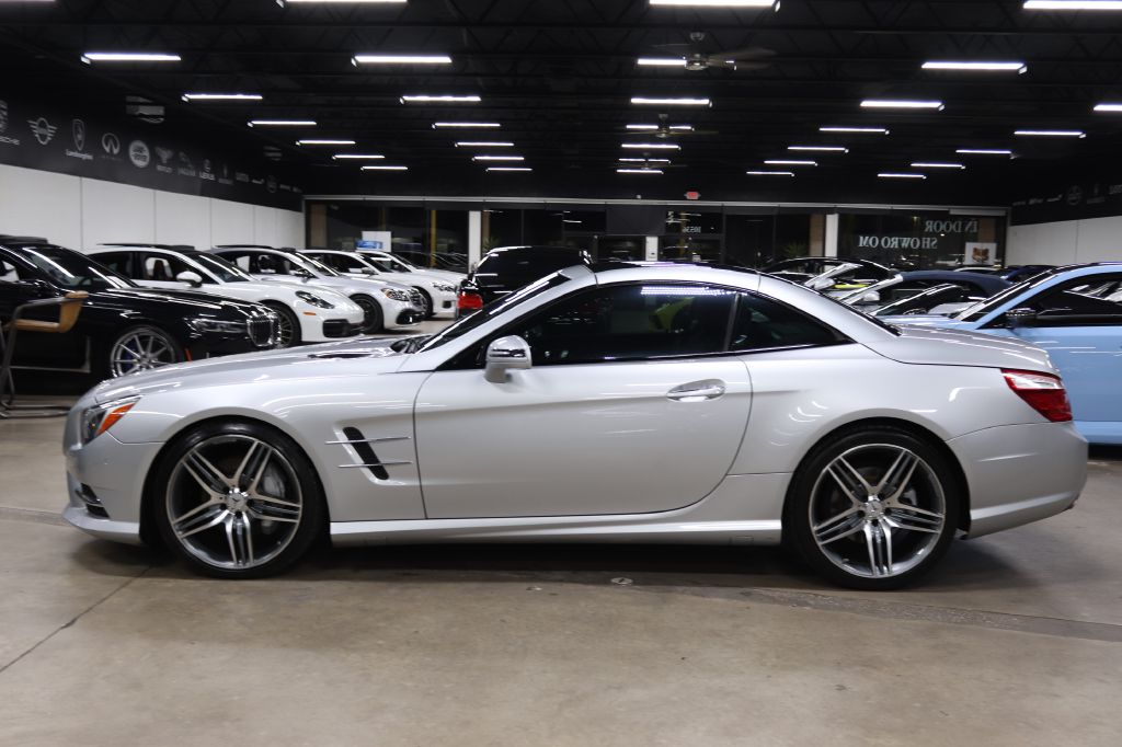 2013 Mercedes Benz SL 550 photo 2