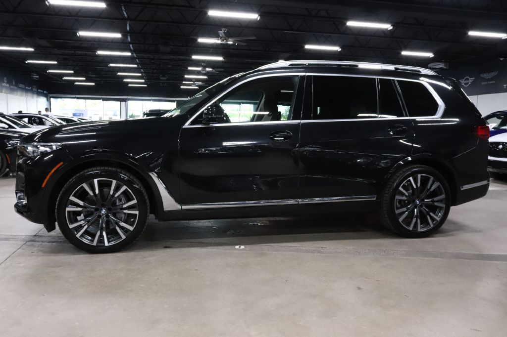 2022 Bmw X7 xDrive40i photo 2