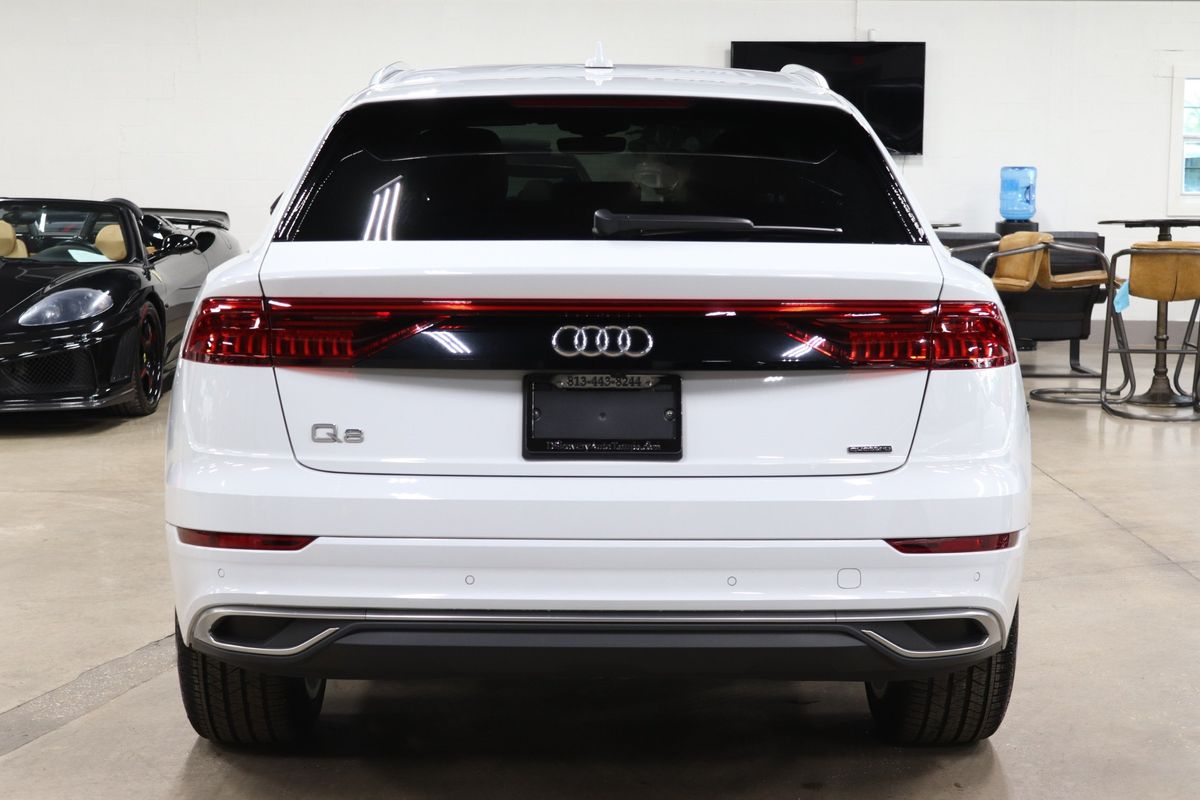 2023 Audi Q8 Premium 55 photo 4