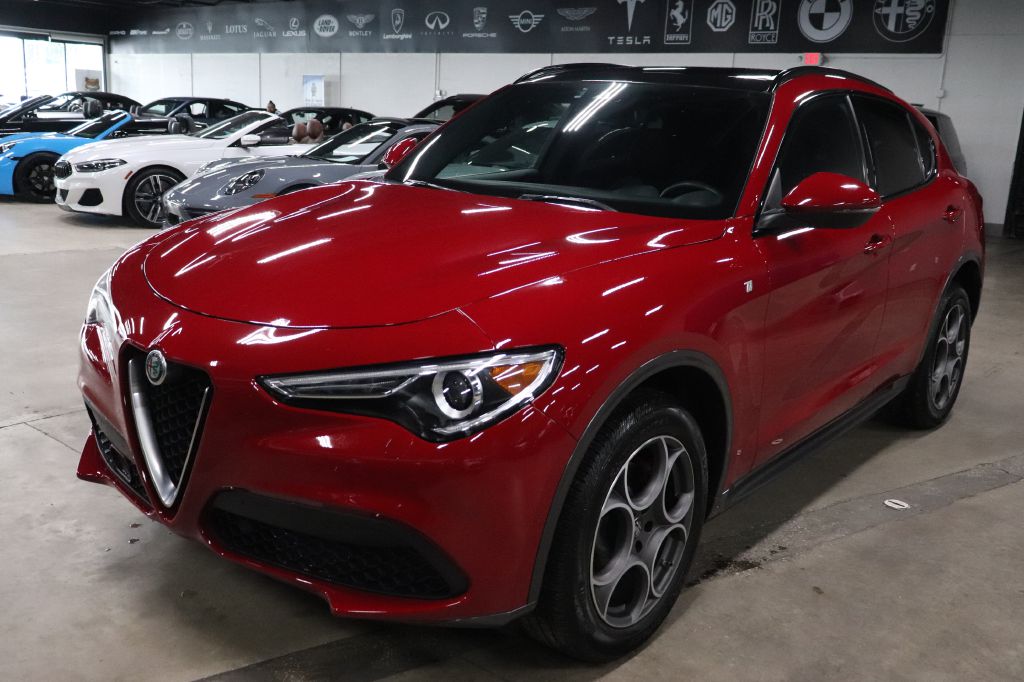 2022 Alfa Romeo Stelvio Ti AWD's photo