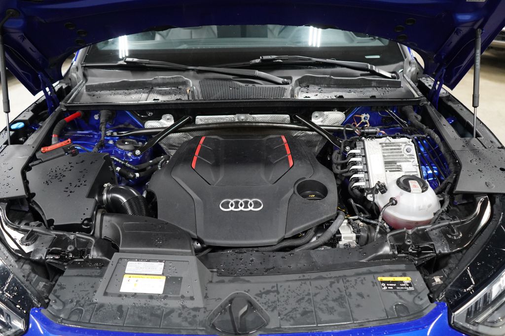 2022 Audi SQ5 Premium - Photo 31