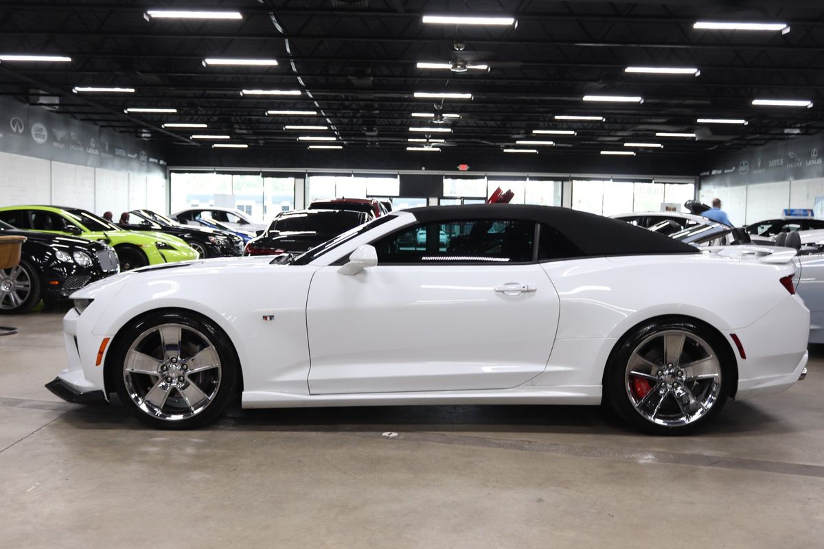2016 Chevrolet Camaro SS photo 3