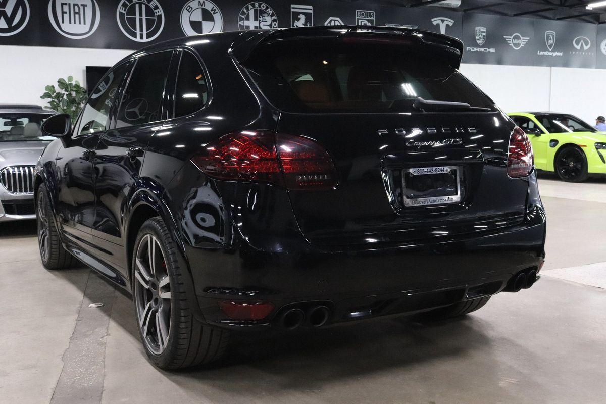2013 Porsche Cayenne GTS photo 3
