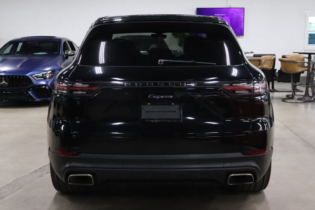 2019 Porsche Cayenne photo 3