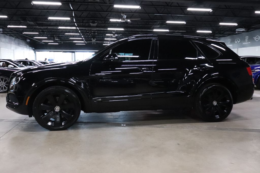2020 Bentley Bentayga V8 photo 2