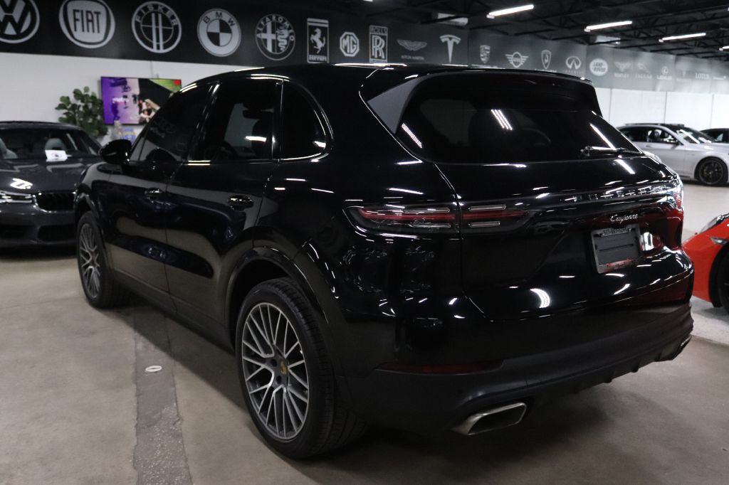 2019 Porsche Cayenne photo 2