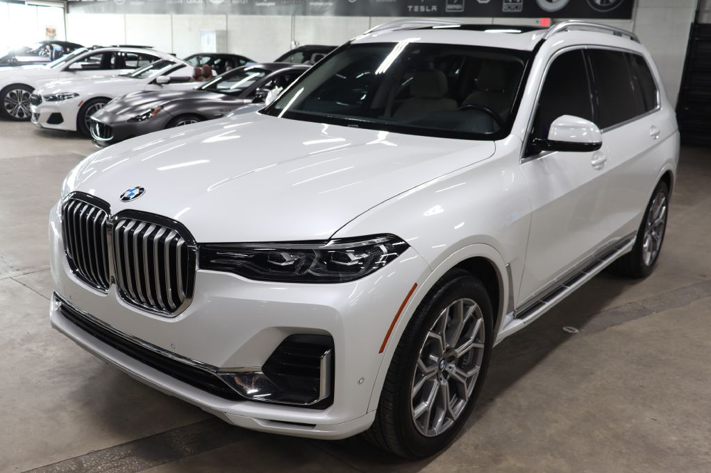 2020 BMW X7 40i