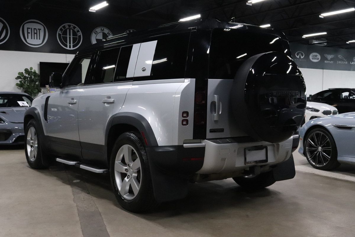 2020 Land Rover Defender 110 HSE photo 2